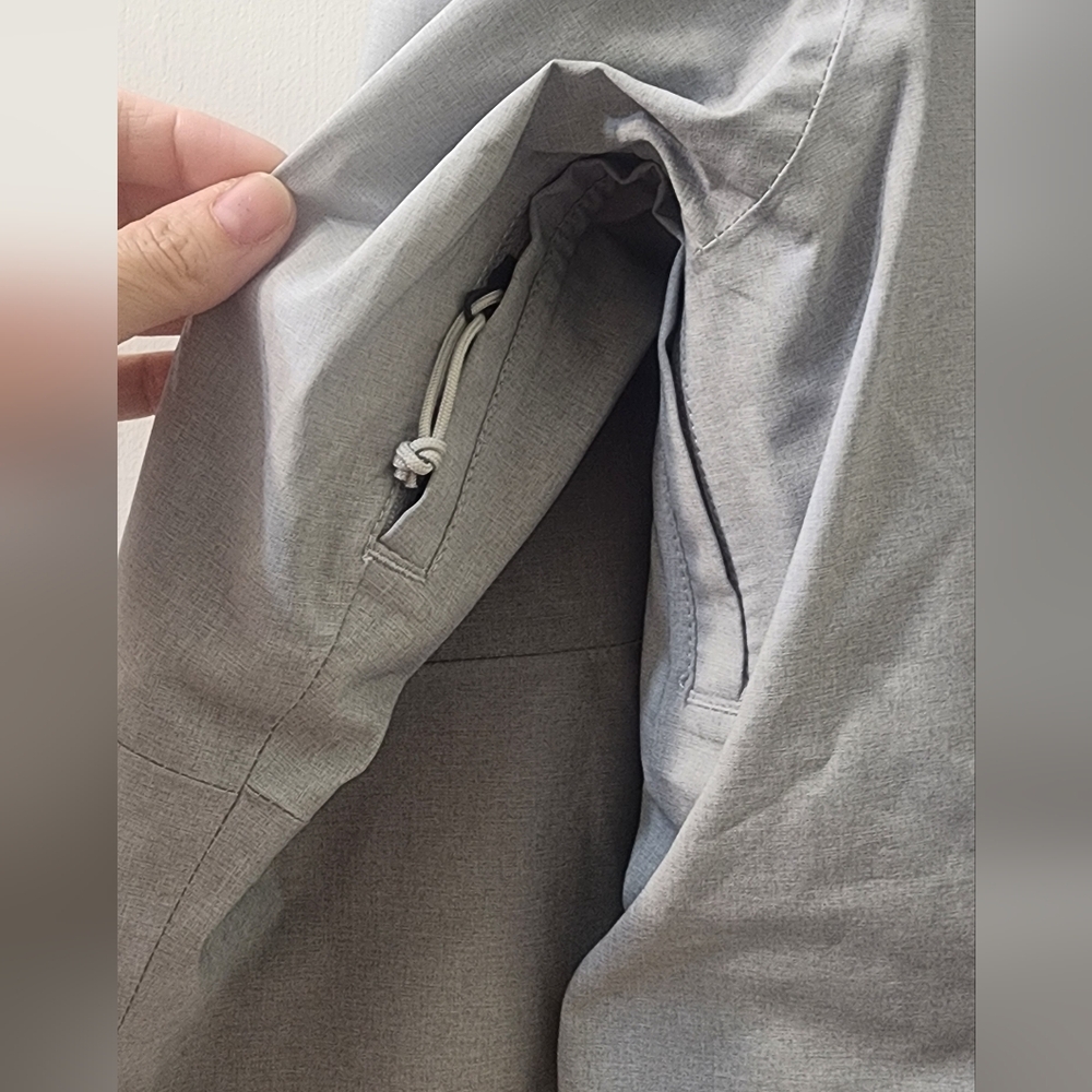 Gray Hooded Jacket With Patterned Lining, Size Me… - image 8